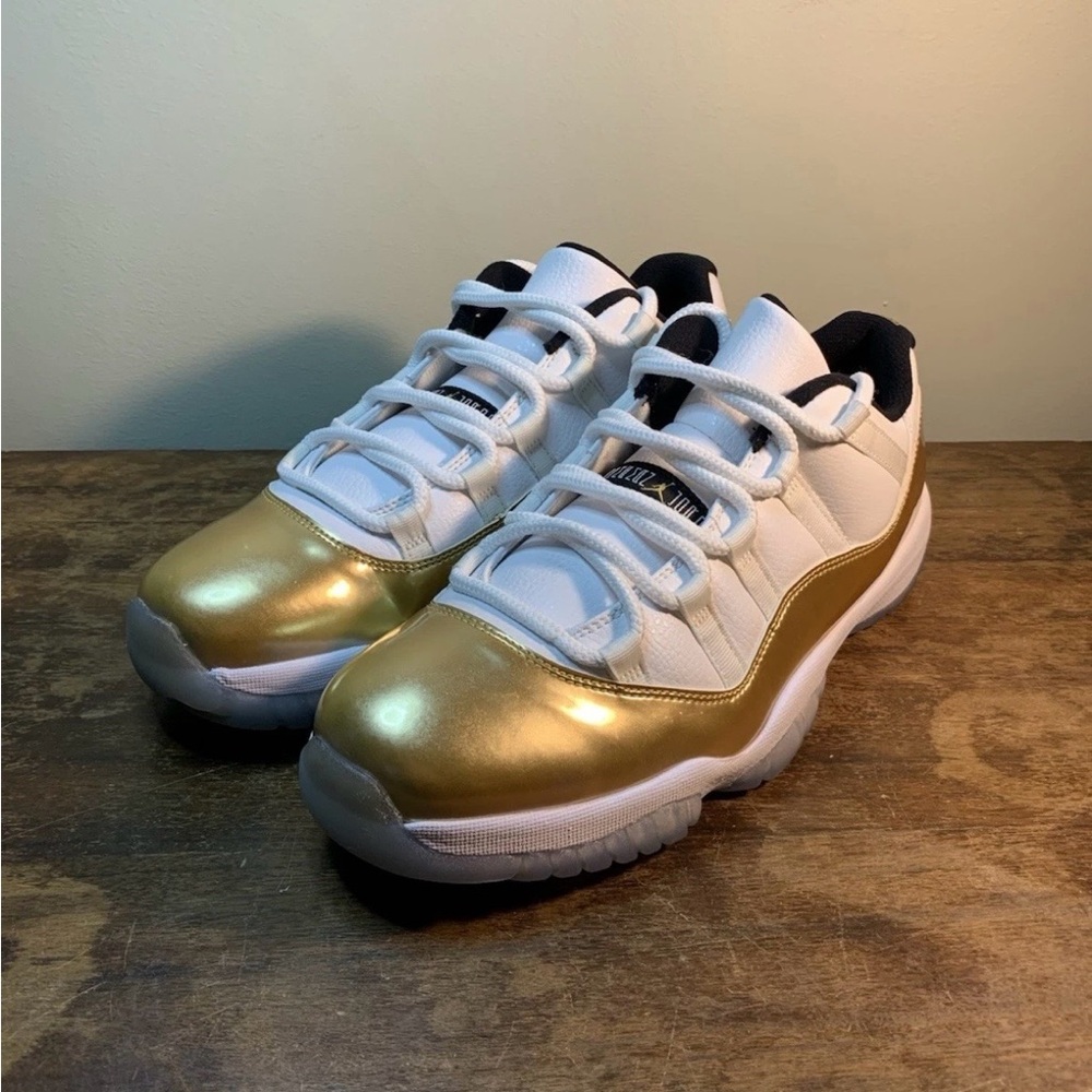 Jordan 11 Low Closing Ceremony Sz.11.5